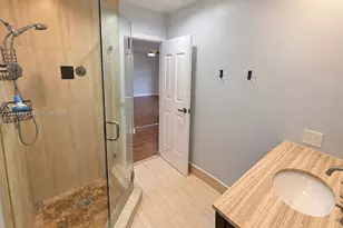 12025 S Las Palmas Dr, Pembroke Pines, FL 33025 - Photo 17