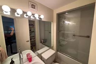 801 Brickell Bay Dr, Miami, FL 33131 - Photo 9