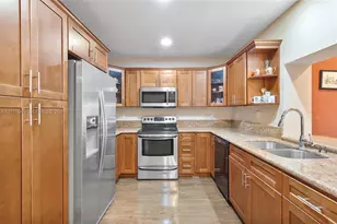 7120 W 17th Ct, Hialeah, FL 33014 - Photo 31