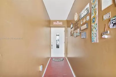 7120 W 17th Ct, Hialeah, FL 33014 - Photo 37
