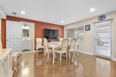 7120 W 17th Ct, Hialeah, FL 33014 - Photo 21