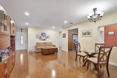 7120 W 17th Ct, Hialeah, FL 33014 - Photo 35