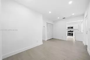 338 Taylor St, Hollywood, FL 33019 - Photo 13