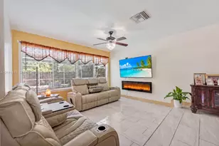 1921 Acapulco Dr, Miramar, FL 33023 - Photo 19