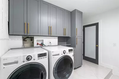 13611 SW 77th St, Miami, FL 33183 - Photo 5