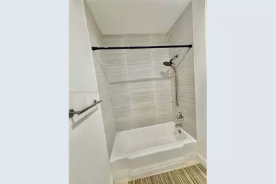 18280 NE Glades Dr, North Miami Beach, FL 33162 - Photo 21