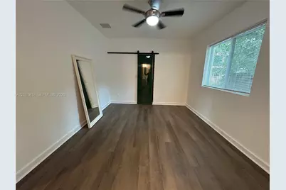 2490 NE 182nd St, North Miami Beach, FL 33160 - Photo 11