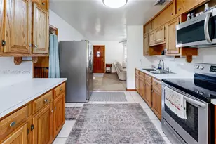 1560 NE 12th St, Homestead, FL 33033 - Photo 15