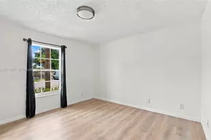 4211 NW 19th St, Lauderhill, FL 33313 - Photo 11