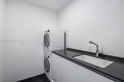300 Biscayne Boulevard Way #3501E, Miami, FL 33131 - Photo 37