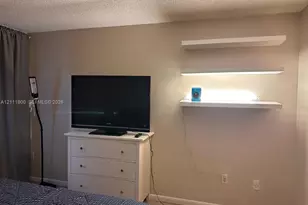 711 N Pine Island Rd, Plantation, FL 33324 - Photo 9