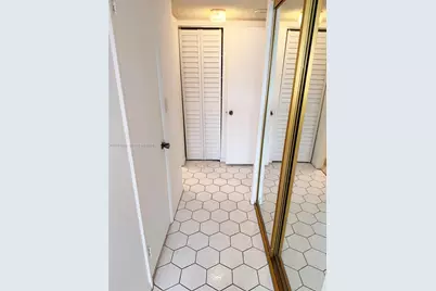 2851 NE 183rd St #1708E, Aventura, FL 33160 - Photo 17