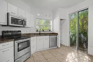 19197 NW 22nd St, Pembroke Pines, FL 33029 - Photo 7