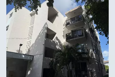 1337 NW 1st St #6, Miami, FL 33125 - Photo 1