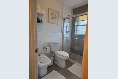126Xx SW 9 #B, Miami, FL 33184 - Photo 15