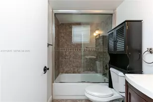 717 Gardens Dr, Pompano Beach, FL 33069 - Photo 29