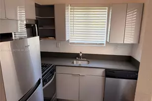 541 13th St, Miami Beach, FL 33139 - Photo 7