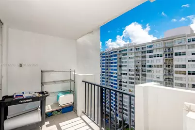 2750 NE 183rd St #1612, Aventura, FL 33160 - Photo 27