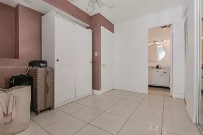 2750 NE 183rd St #1612, Aventura, FL 33160 - Photo 17