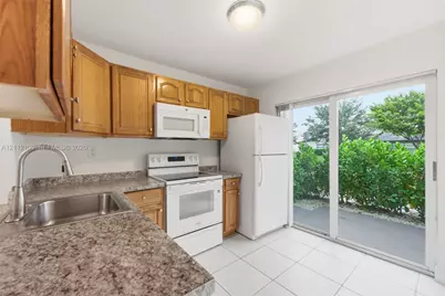 3003 NW 5th Ter #1, Pompano Beach, FL 33064 - Photo 11