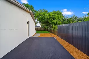 5020 NW 182nd St, Miami Gardens, FL 33055 - Photo 5