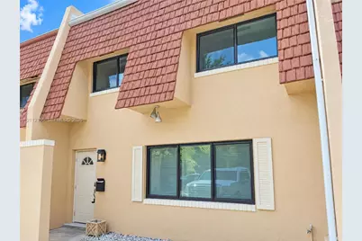 94 Pleasant Hill Ln, Tamarac, FL 33319 - Photo 1