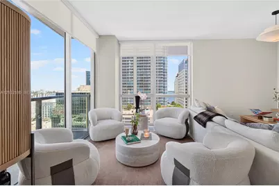 1060 Brickell Ave #2401, Miami, FL 33131 - Photo 13