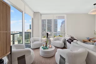 1060 Brickell Ave, Miami, FL 33131 - Photo 13