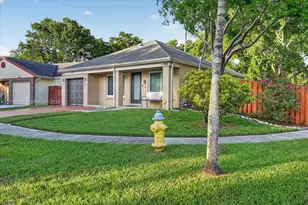 8601 SW 16th St, Pembroke Pines, FL 33025 - Photo 3