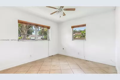 500 NW 96th Ter, Pembroke Pines, FL 33024 - Photo 13