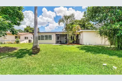 500 NW 96th Ter, Pembroke Pines, FL 33024 - Photo 25