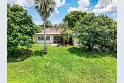 500 NW 96th Ter, Pembroke Pines, FL 33024 - Photo 7