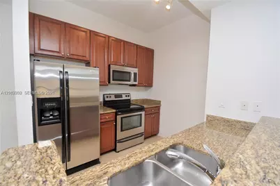 3001 NE 185th St #636, Aventura, FL 33180 - Photo 5