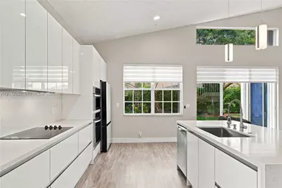 2880 NW 75th Ave, Margate, FL 33063 - Photo 11