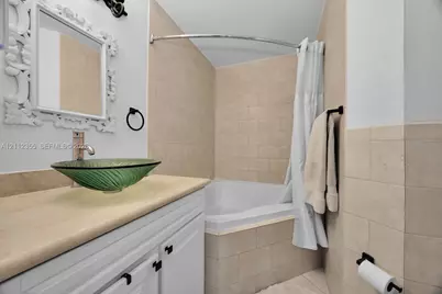 8815 SW 160th St, Palmetto Bay, FL 33157 - Photo 17