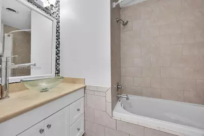 8815 SW 160th St, Palmetto Bay, FL 33157 - Photo 21