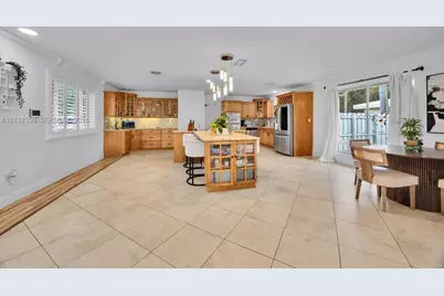 8815 SW 160th St, Palmetto Bay, FL 33157 - Photo 5