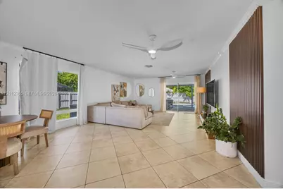 8815 SW 160th St, Palmetto Bay, FL 33157 - Photo 3