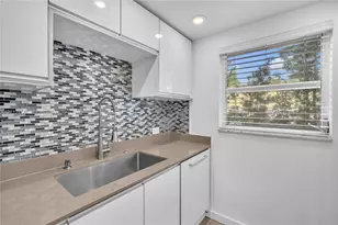 2607 NE 8th Ave, Wilton Manors, FL 33334 - Photo 5