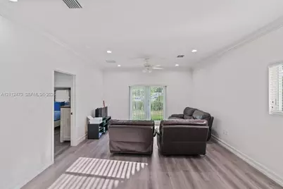 1941 NW 151st St, Miami Gardens, FL 33054 - Photo 13