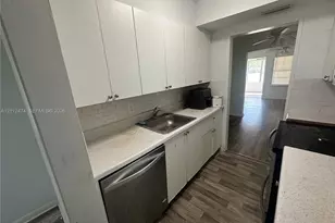 1271 NE 32nd St, Oakland Park, FL 33334 - Photo 19