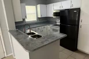 4025 NW 87th Ave, Sunrise, FL 33351 - Photo 3