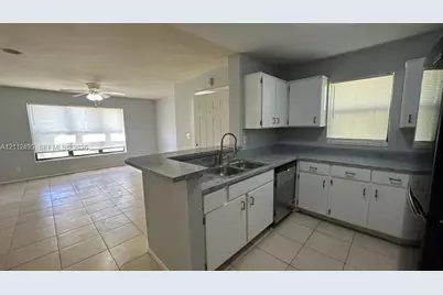 4025 NW 87th Ave #4025, Sunrise, FL 33351 - Photo 1