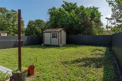 [Address not provided], Hallandale Beach, FL 33009 - Photo 27