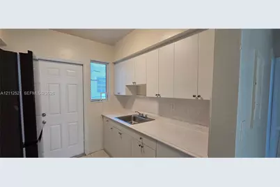 725 83rd St #3, Miami Beach, FL 33141 - Photo 3