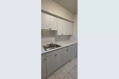 725 83rd St #3, Miami Beach, FL 33141 - Photo 5