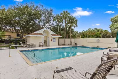 311 SW 95th Ter, Pembroke Pines, FL 33025 - Photo 53