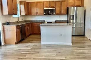 771 NE 191st St, Miami, FL 33179 - Photo 9