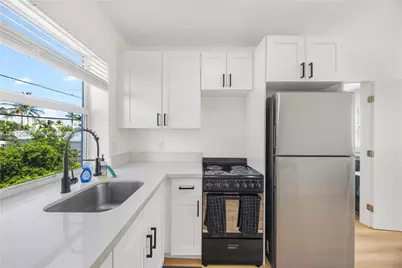 817 Tyler St #10, Hollywood, FL 33019 - Photo 5