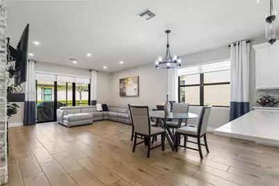 8257 NW 79th Ave, Tamarac, FL 33321 - Photo 23